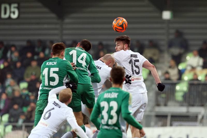 Football. Het Liga. MFK Karvina - Bohemians 1905. 02.12.2017