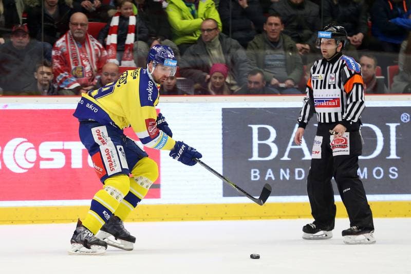 Ice Hockey. Tipsport Extraliga. Ocelari Trinec - Aukro Berani Zlin. 06.02.2018