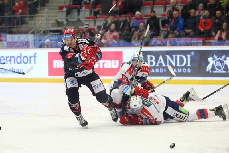 Ice Hockey. Tipsport Extraliga. Ocelari Trinec - Dynamo Pardubice. 02.03.2018