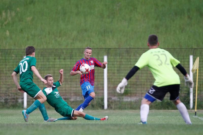 Football. Haiz IV Liga. Polonia Bytom - Zieloni Zarki. 15.08.2018