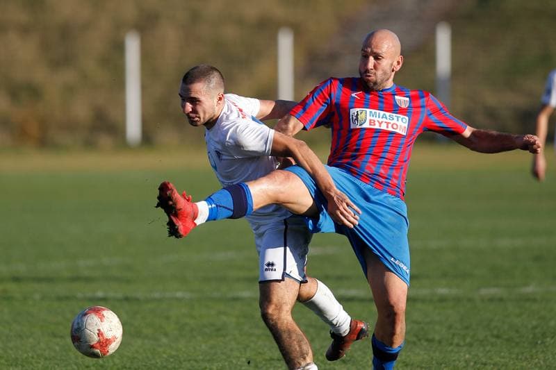 Football. Haiz IV Liga. Polonia Bytom - Slask Swietochlowice. 17.11.2018
