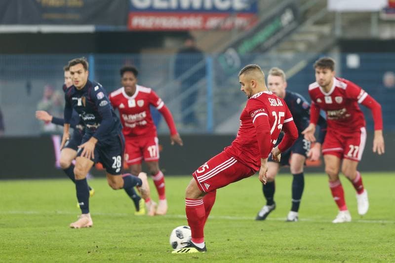 Football. Lotto Ekstraklasa. Piast Gliwice - Pogon Szczecin. 03.12.2018