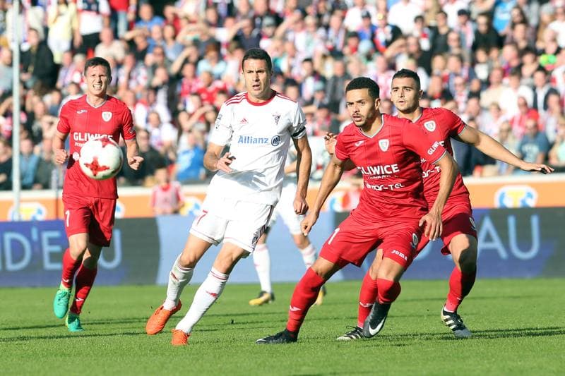 Football. Lotto Ekstraklasa. Gornik Zabrze - Piast Gliwice. 01.10.2017