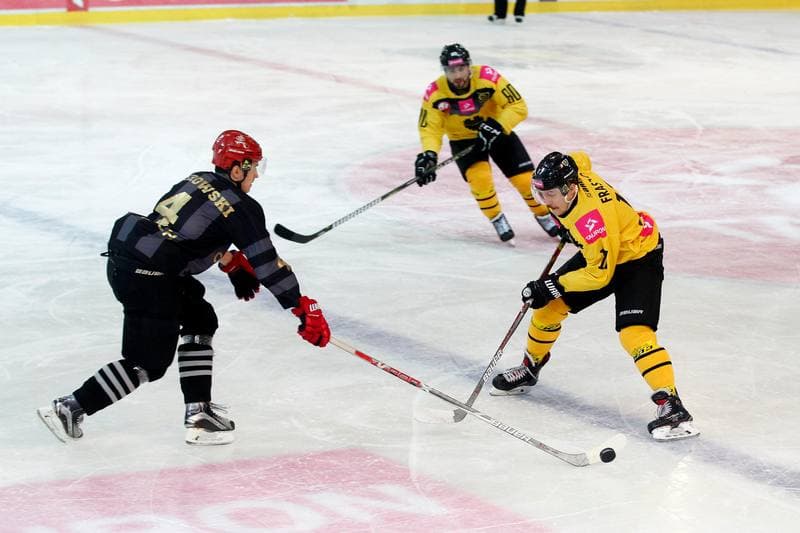 Ice Hockey. Tauron Hokej Liga. Tauron KH GKS Katowice - Comarch Cracovia. 17.11.2017