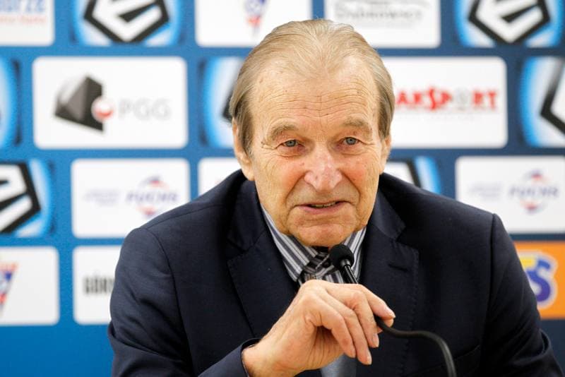 Football. Gornik Zabrze. Press Conference. 17.04.2019