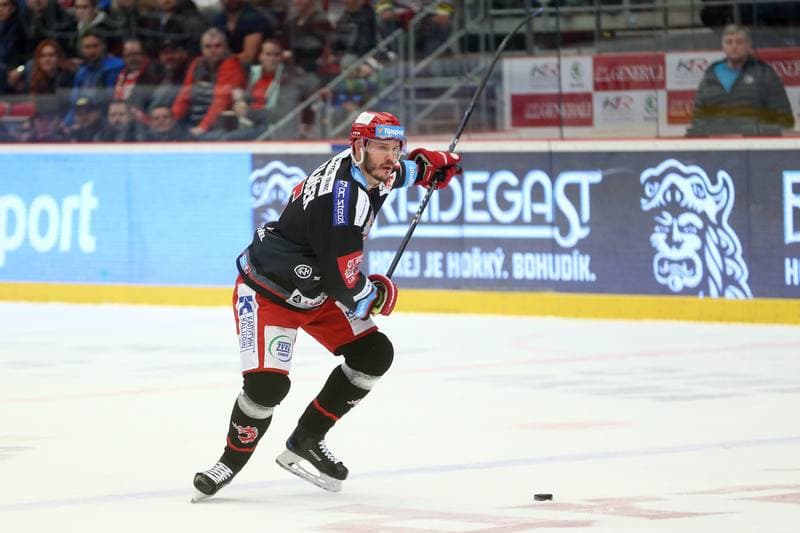 Ice Hockey. TipSport Extraliga. Ocelari Trinec - Mountfield Hradec Kralove. 02.04.2018