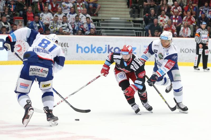 Ice Hockey. Tipsport Extraliga. Ocelari Trinec - Kometa Brno. 15.04.2018