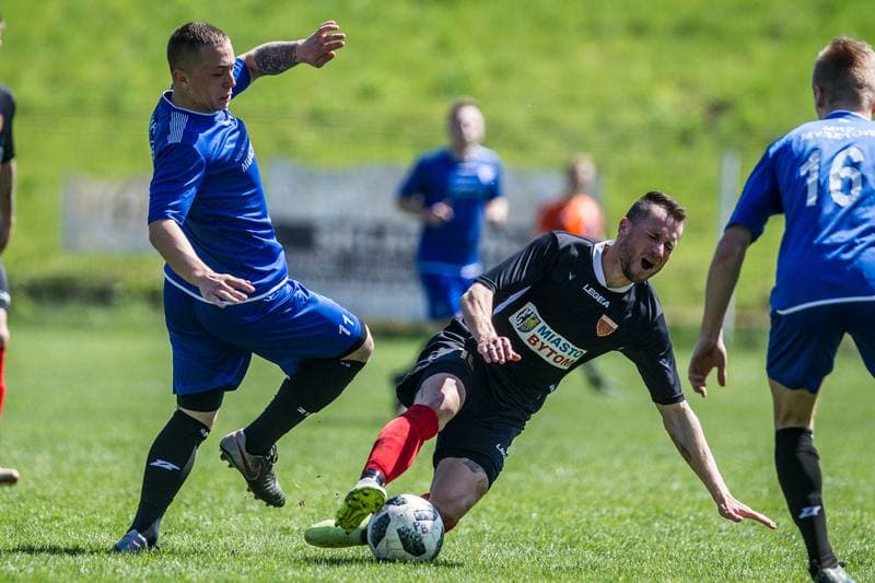 Football. Haiz IV Liga. Polonia Bytom - MKS Myszkow. 01.05.2019