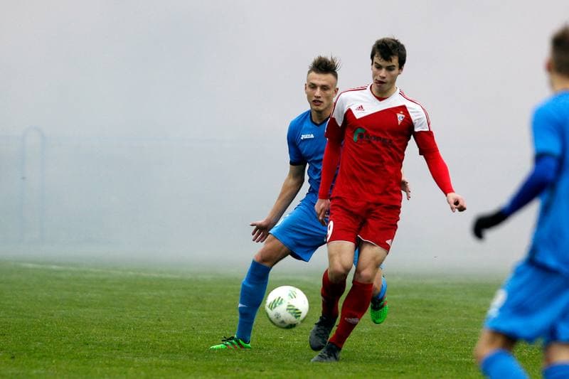 Football. Centralna Liga Juniorow. Piast Gliwice - Gornik Zabrze. 26.11.2016