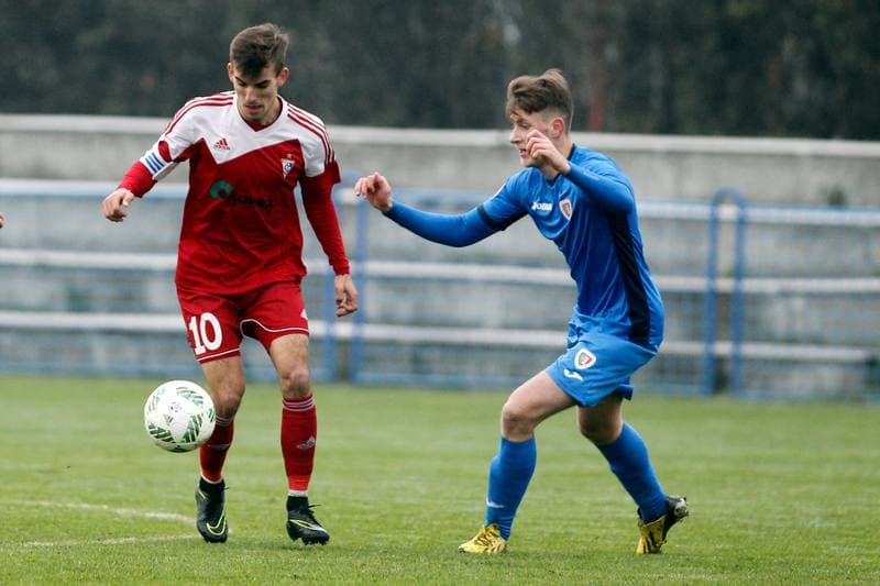 Football. Centralna Liga Juniorow. Piast Gliwice - Gornik Zabrze. 26.11.2016
