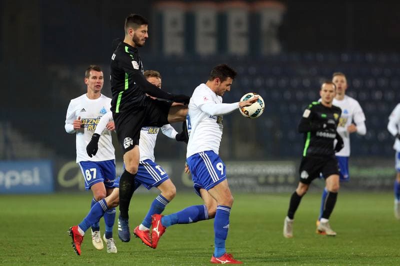 Football. II Liga. Ruch Chorzow - Gornik Leczna. 01.12.2018