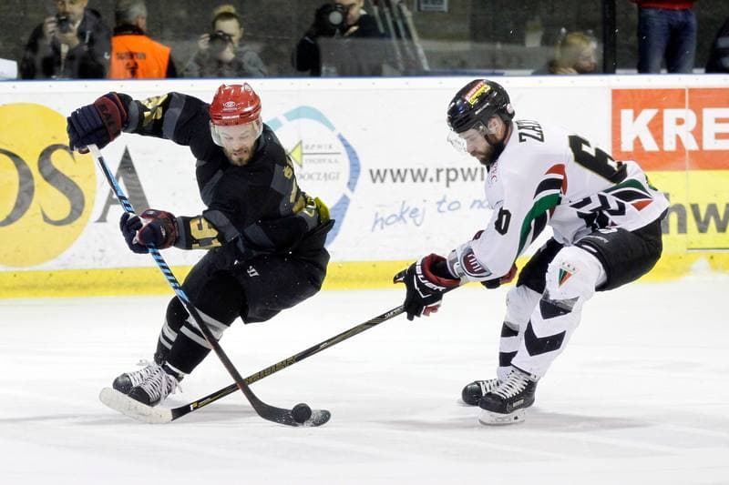Ice Hockey. Polska Hokej Liga. GKS Tychy - Comarch Cracovia. 02.04.2017
