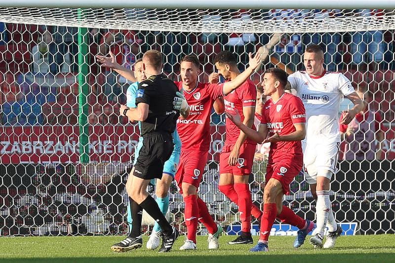 Football. Lotto Ekstraklasa. Gornik Zabrze - Piast Gliwice. 01.10.2017