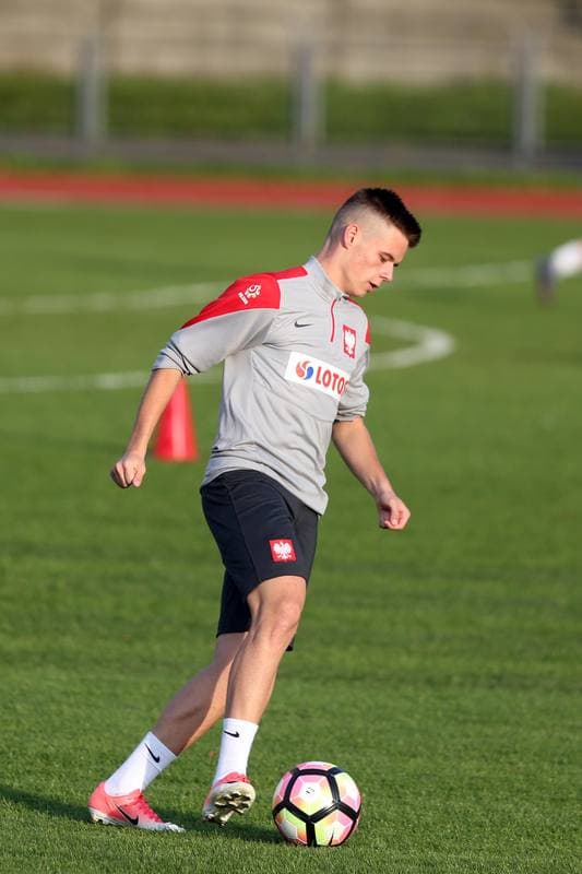Football. Poland U19. Training. 02.10.2017