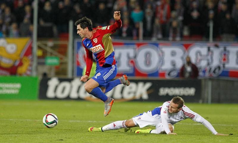 Football. PKO BP Ekstraklasa. Gornik Zabrze - Piast Gliwice. 01.12.2015
