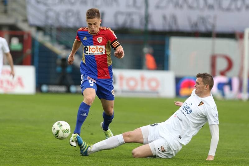 Football. Ekstraklasa. Piast Gliwice - Pogon Szczecin. 01.05.2016
