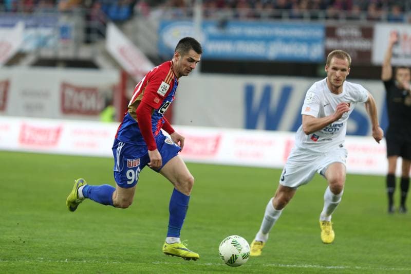 Football. Ekstraklasa. Piast Gliwice - Pogon Szczecin. 01.05.2016