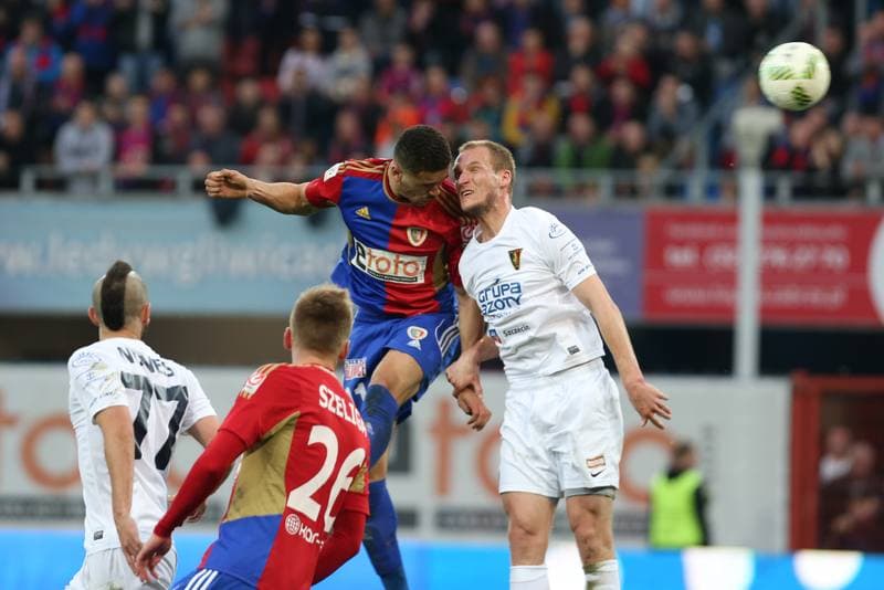 Football. Ekstraklasa. Piast Gliwice - Pogon Szczecin. 01.05.2016