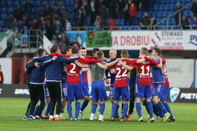 Football. Ekstraklasa. Piast Gliwice - Pogon Szczecin. 01.05.2016