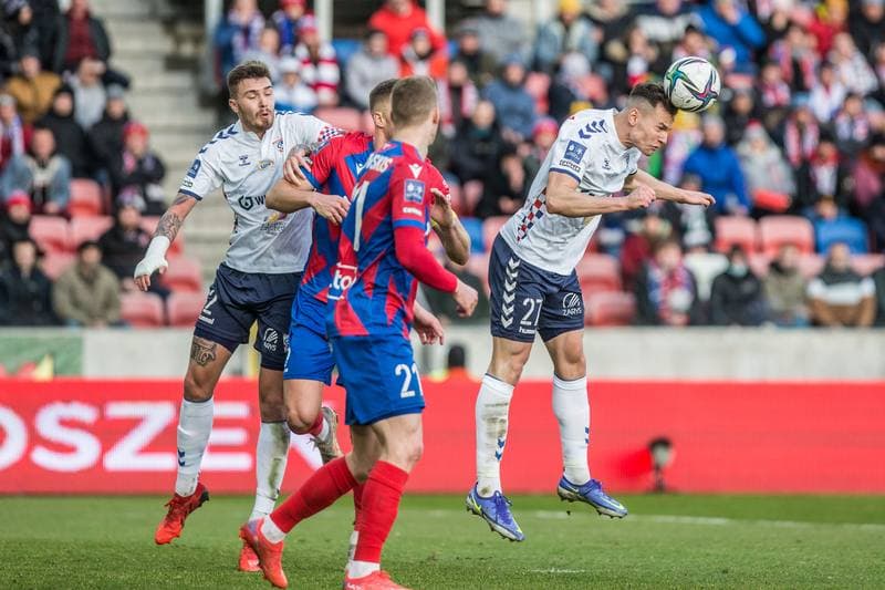 Football. PKO BP Ekstraklasa. Gornik Zabrze - Rakow Czestochowa. 20.02.2022