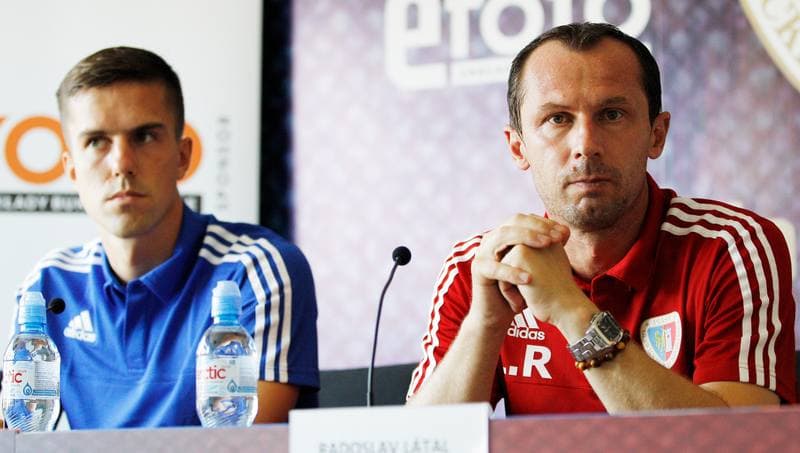 Football. Piast Gliwice. Press Conference. 17.09.2015