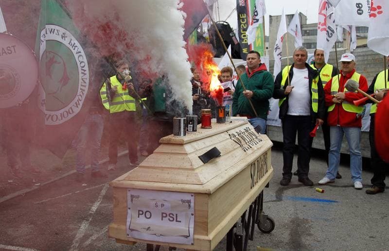 Manifestacja przed KWK Pokoj. Ruda Slaska. 13.10.2015