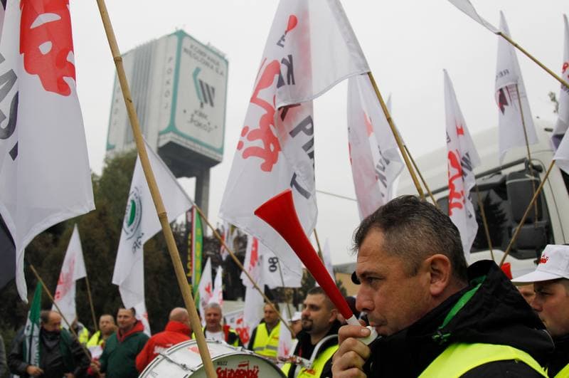 Manifestacja przed KWK Pokoj. Ruda Slaska. 13.10.2015