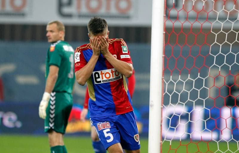 Football. PKO BP Ekstraklasa. Piast Gliwice - Korona Kielce. 24.10.2015