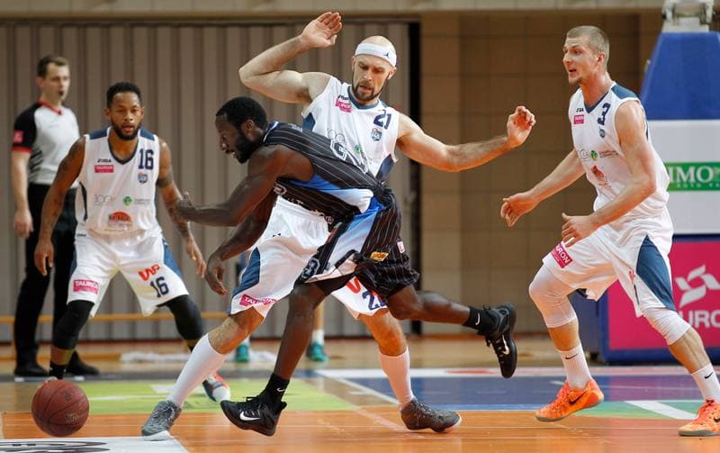 Basketball. Tauron Basket Liga. MKS Dabrowa Gornicza - Stal Ostrow Wielkopolski. 15.11.2015
