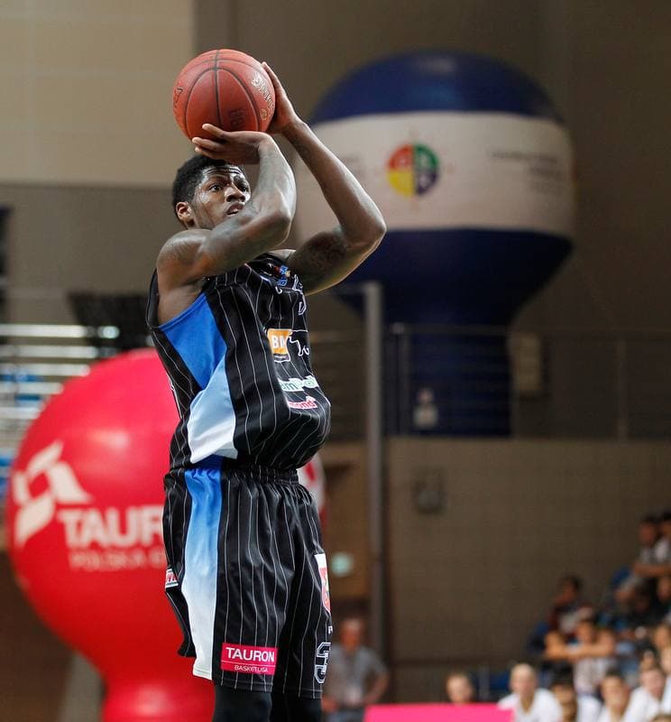 Basketball. Tauron Basket Liga. MKS Dabrowa Gornicza - Stal Ostrow Wielkopolski. 15.11.2015