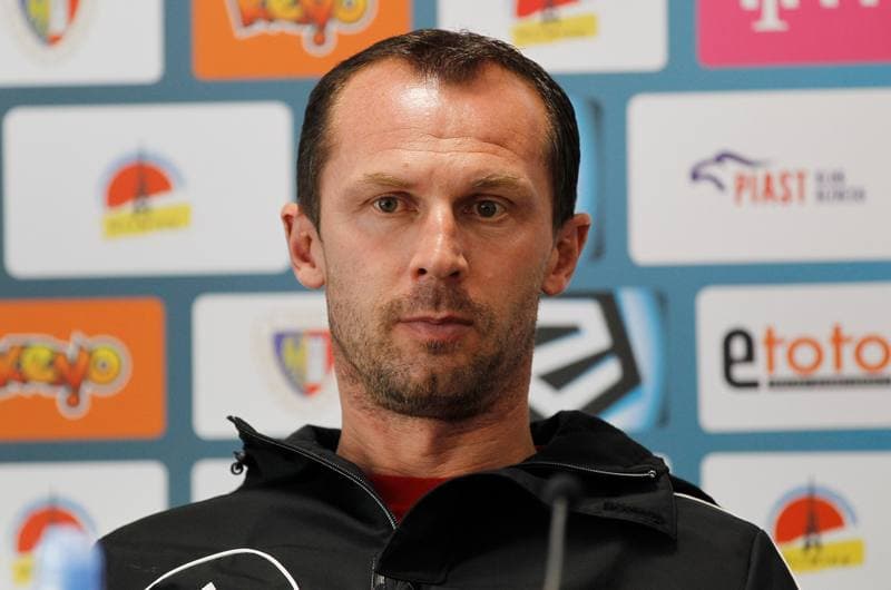 Football. Piast Gliwice. Press Conference. 25.11.2015