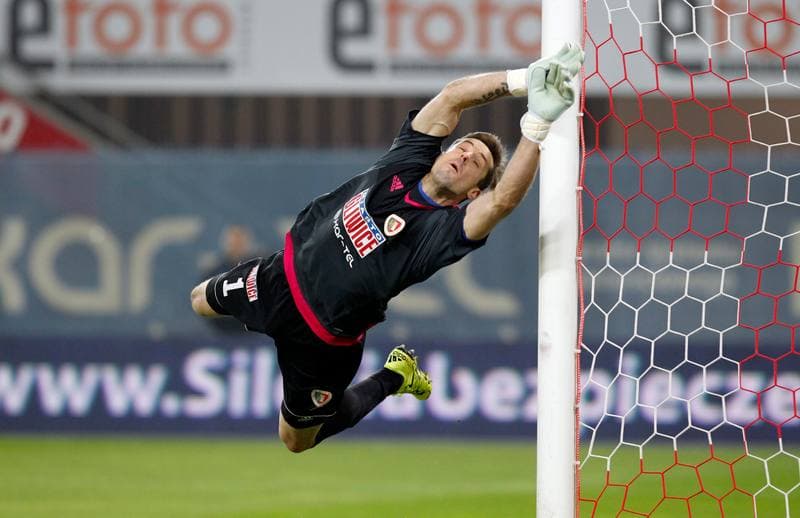 Football. PKO BP Ekstraklasa. Piast Gliwice - Ruch Chorzow. 27.11.2015