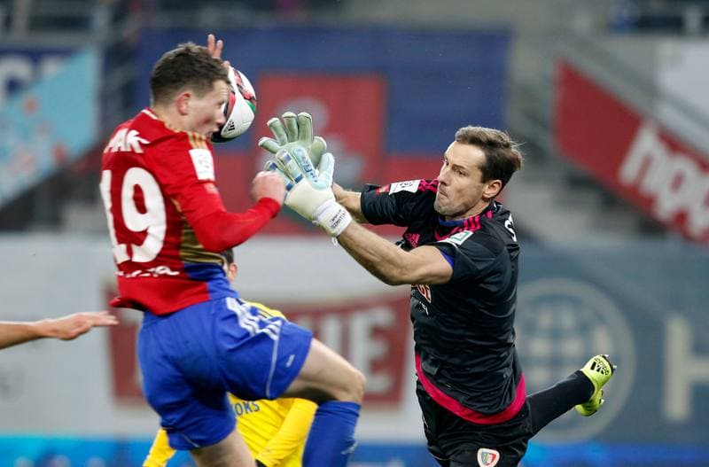 Football. PKO BP Ekstraklasa. Piast Gliwice - Ruch Chorzow. 27.11.2015
