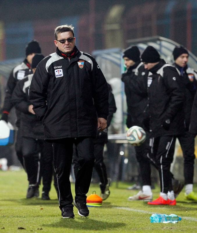 Football. II Liga. Polonia Bytom - Wisla Pulawy. 28.11.2015